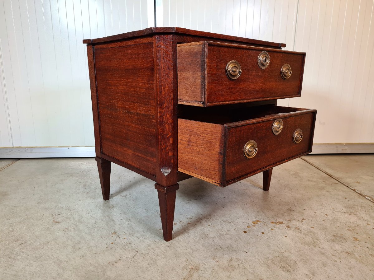 Commode à deux tiroirs (petit modèle), époque Louis XVI hollandais, vers 1780-1800.-photo-3