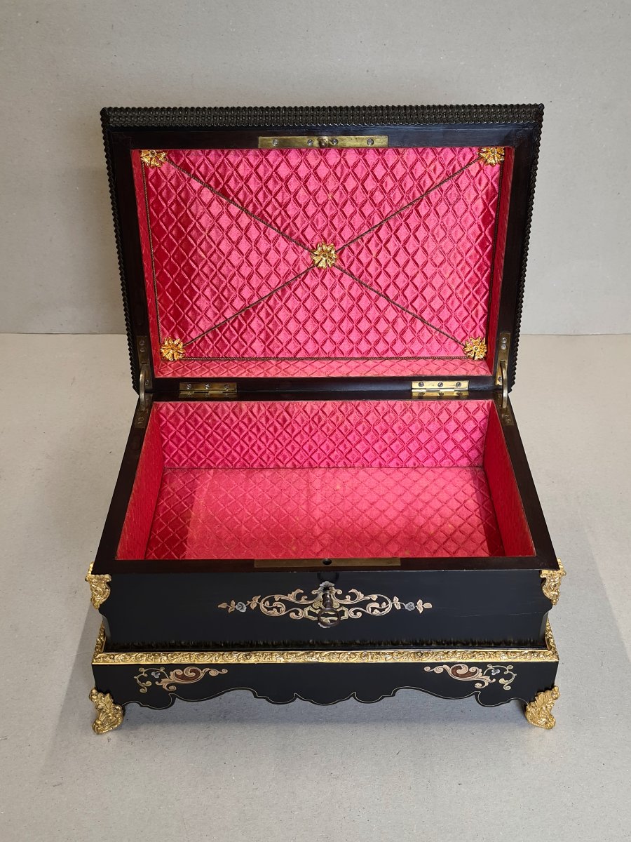 A Richly Crafted Jewelry Box, France, Napoleonic III Period, Circa 1850–1870.-photo-3
