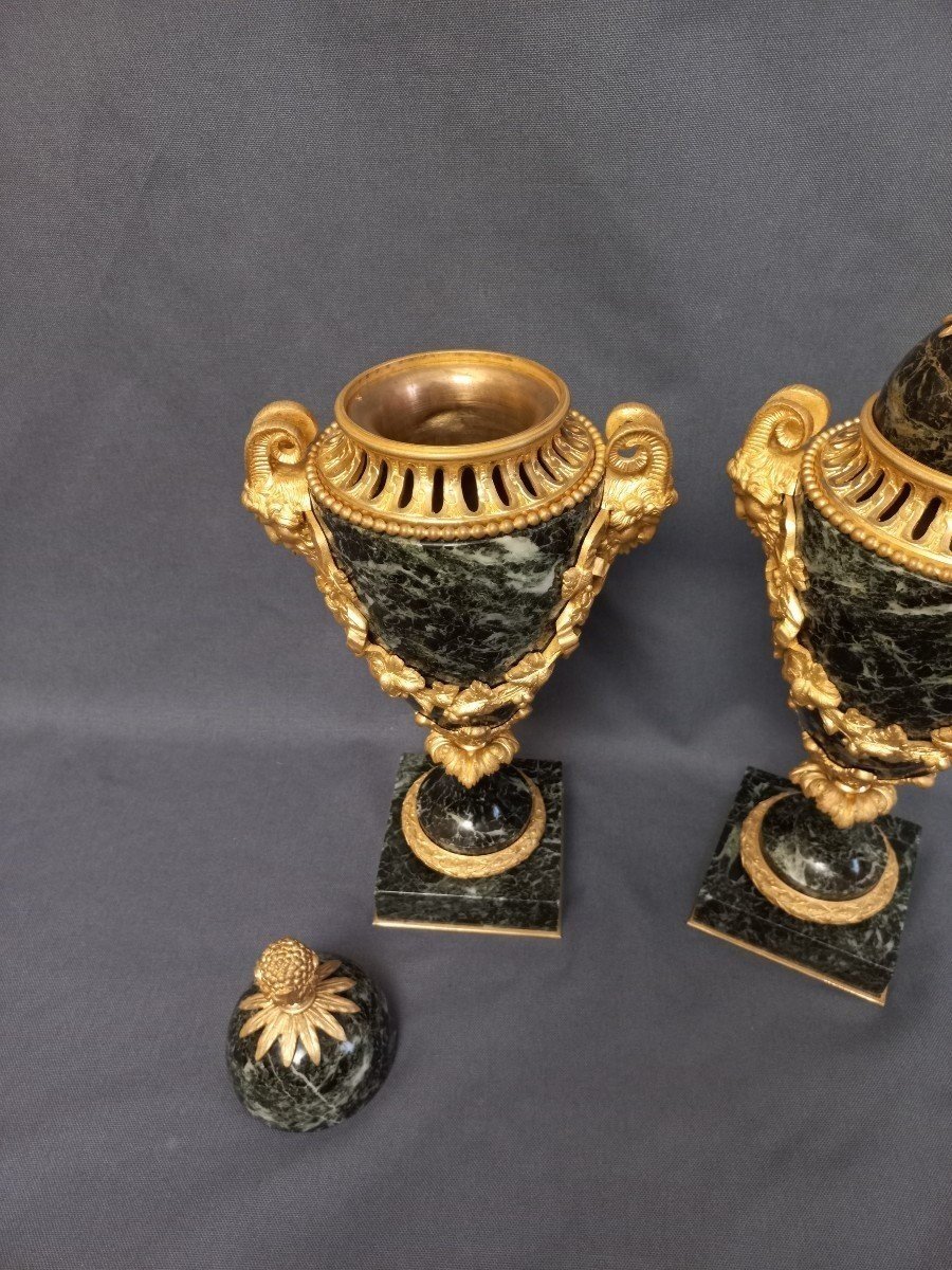 Pair Of Covered Cassolettes In Marble And Gilt Bronze 19th Century-photo-3