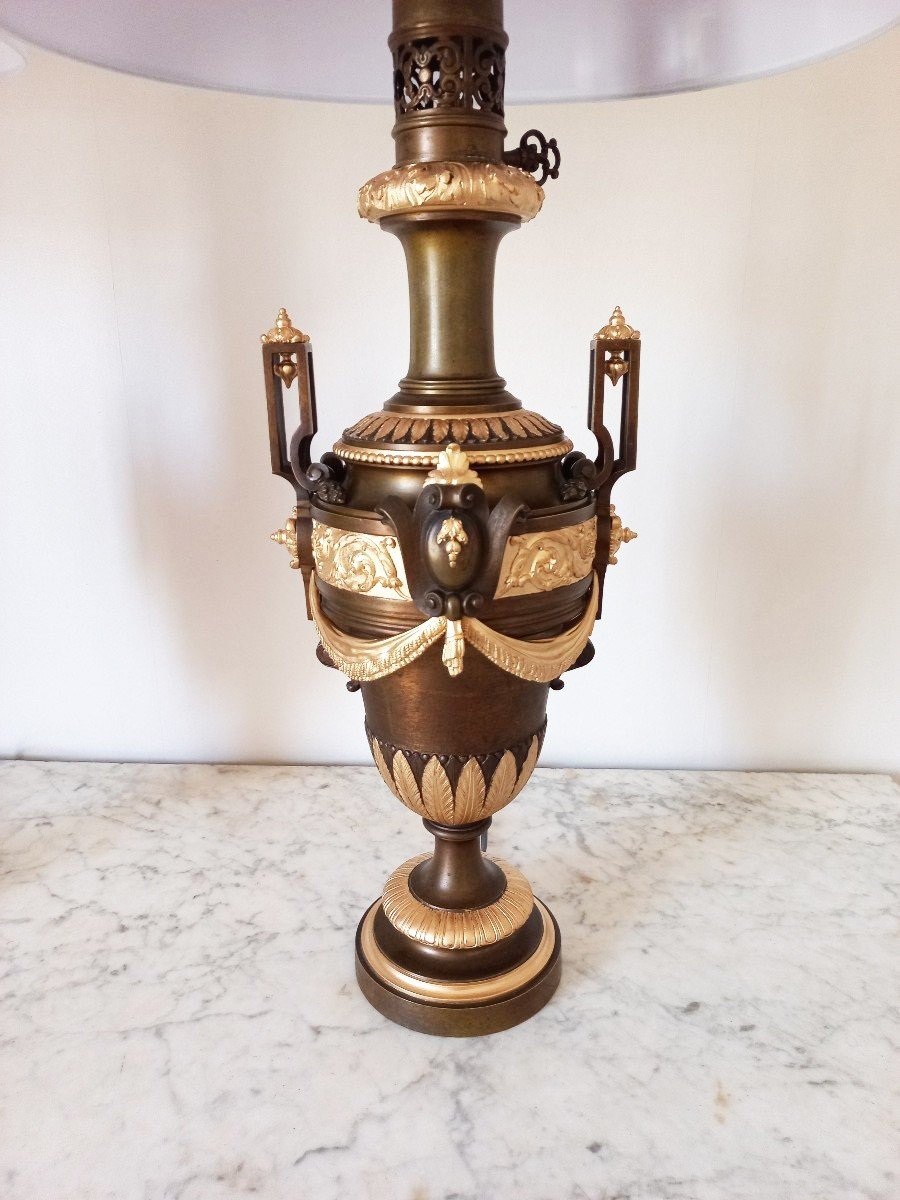 Importante Paire De Lampes à l 'Antique En Bronze Patiné Et Doré XIXe Siècle-photo-2