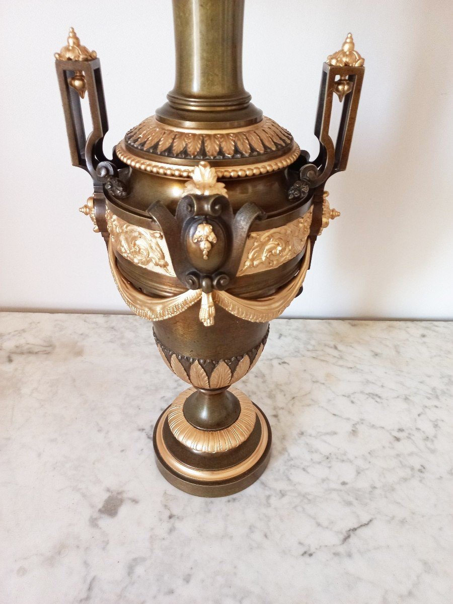 Importante Paire De Lampes à l 'Antique En Bronze Patiné Et Doré XIXe Siècle-photo-3