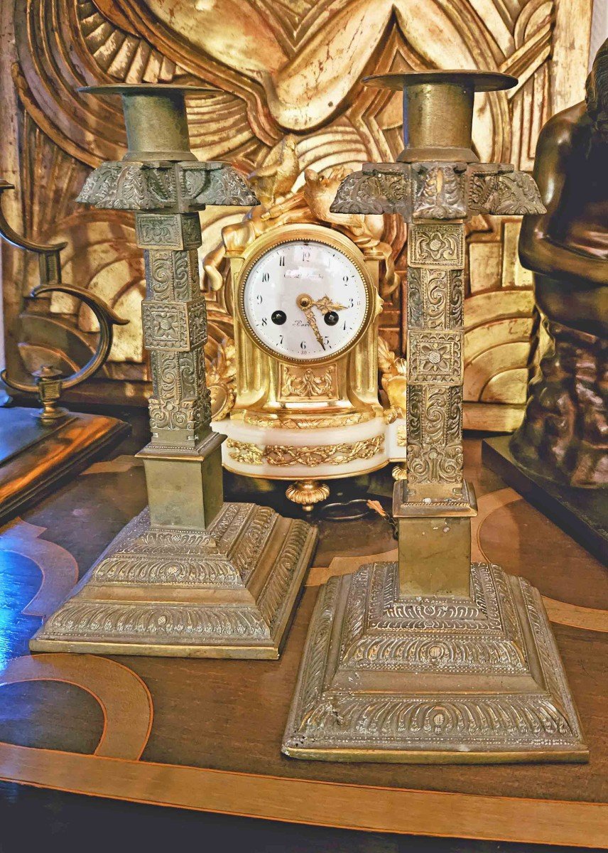 Pair Of 18th Century Candlesticks In Chiseled And Patinated Bronze-photo-3