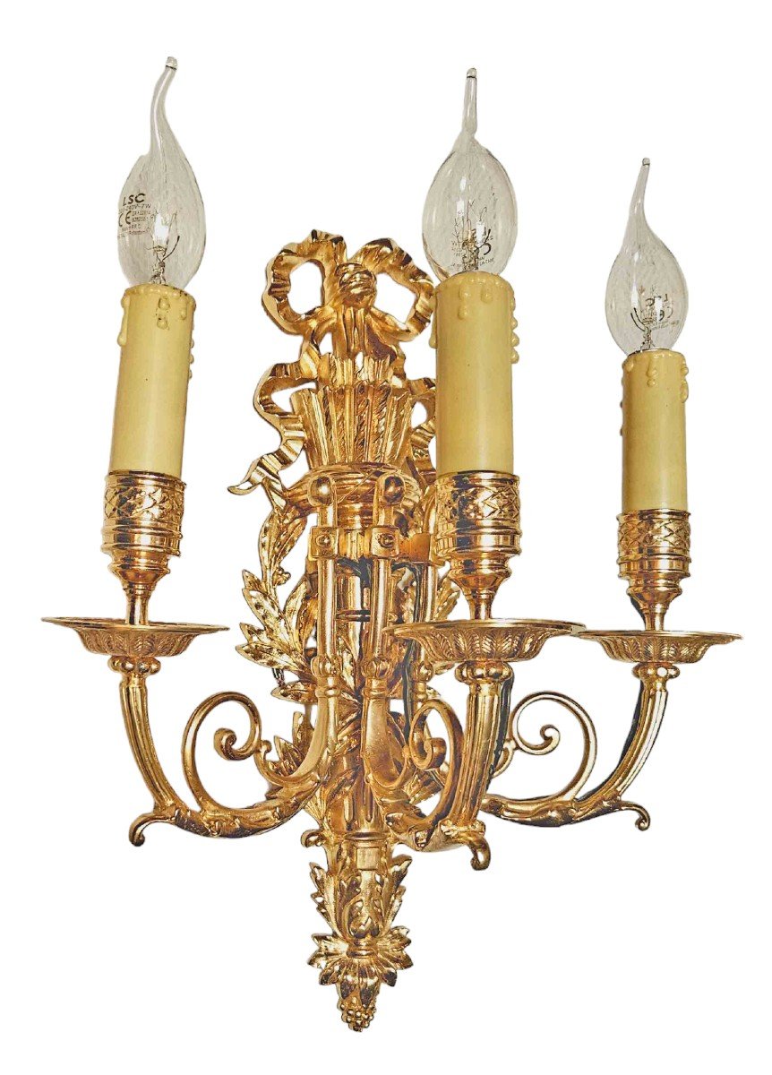 Pair Of St Louis XVI Gilded Bronze “aux Quiver” Sconces