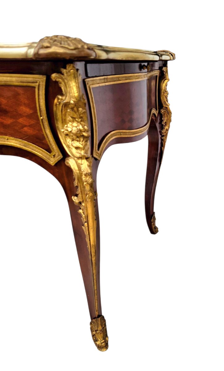 St Louis XV Desk In Marquetry And Gilded Bronze -photo-6