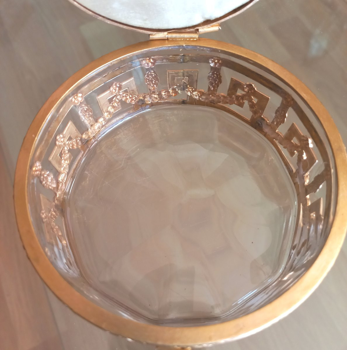 Boîte circulaire fin XIXe laiton doré et cristal-photo-3