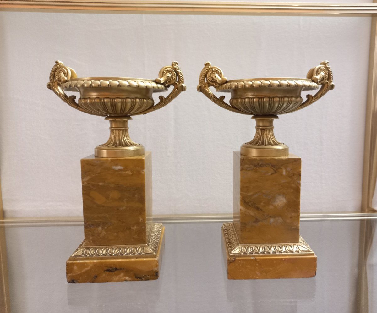 Paire de cassolettes début XIXe bronze doré et marbre jaune-photo-2