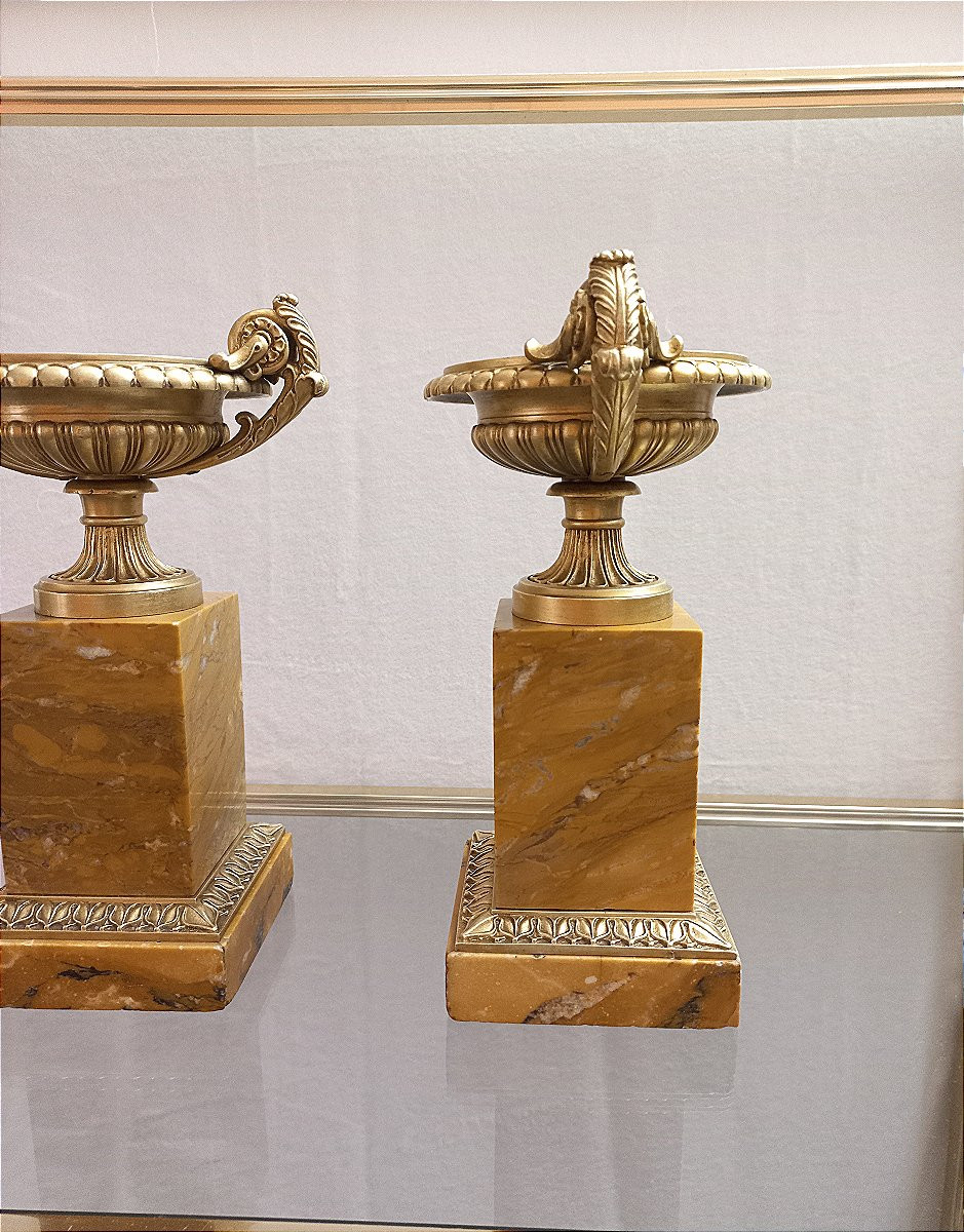 Paire de cassolettes début XIXe bronze doré et marbre jaune-photo-4