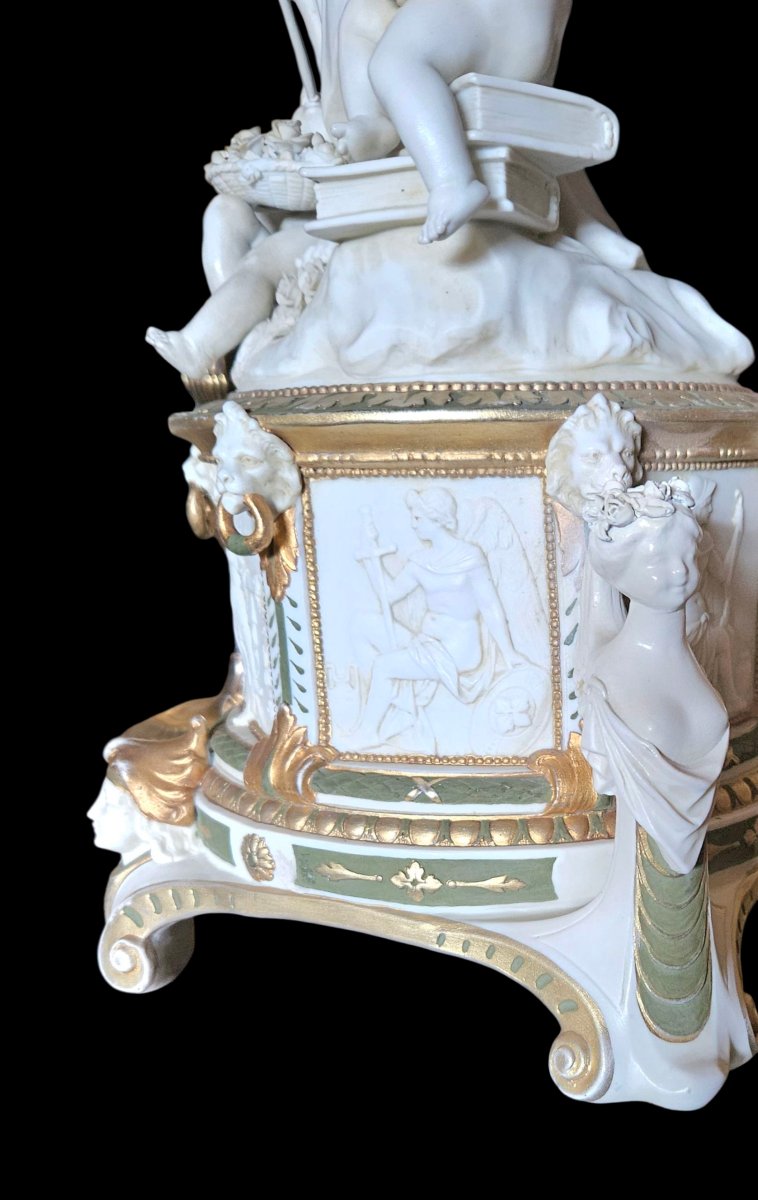 "Victoire" Groupe en biscuit de porcelaine XIXÈME -photo-3
