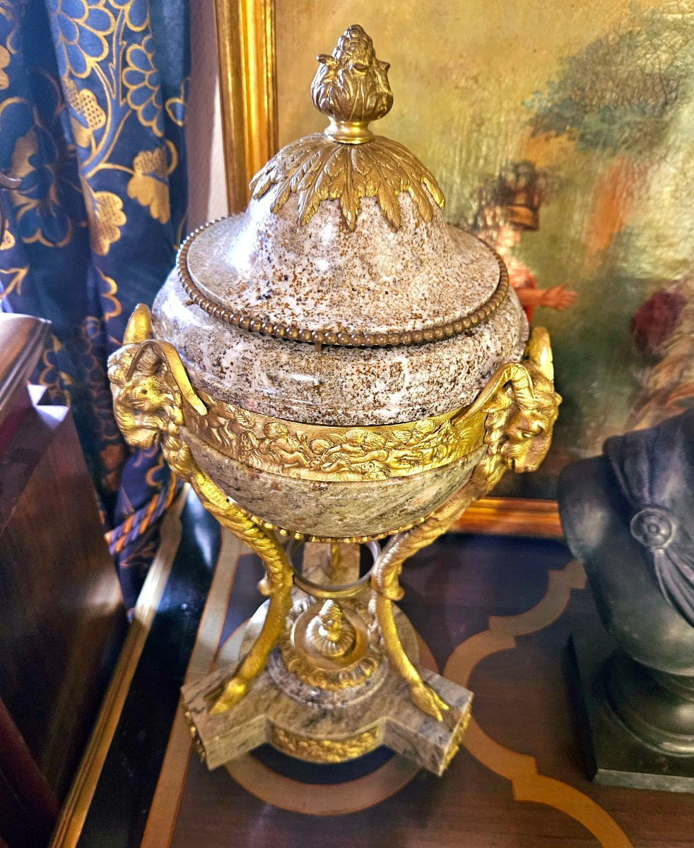 Paire d'importantes cassolettes marbre et bronze doré XIXÈME -photo-2