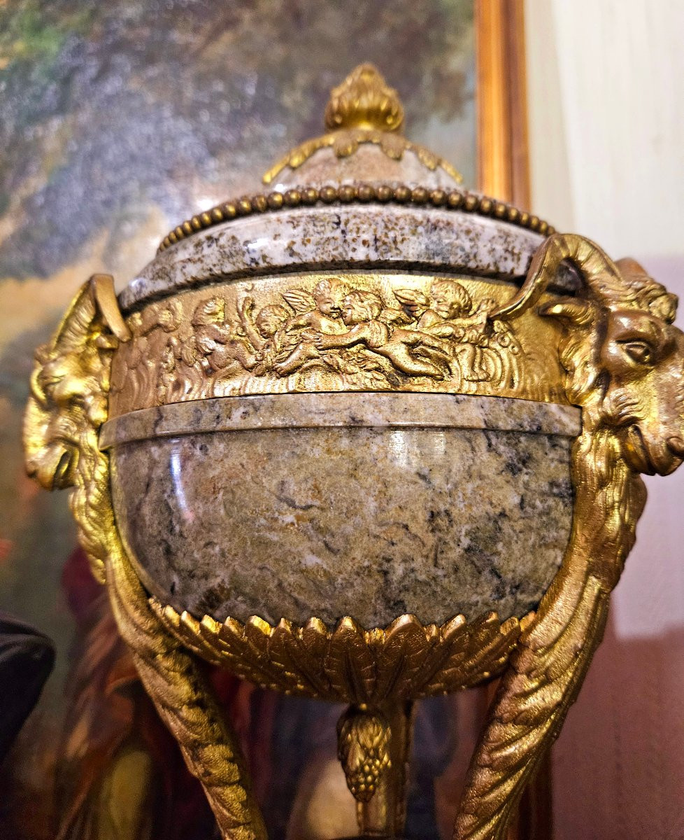 Paire d'importantes cassolettes marbre et bronze doré XIXÈME -photo-8
