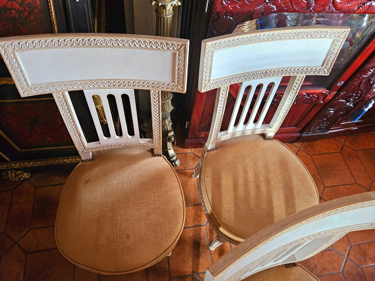 Suite de 4 chaises sculptées et laquées st Directoire -photo-4