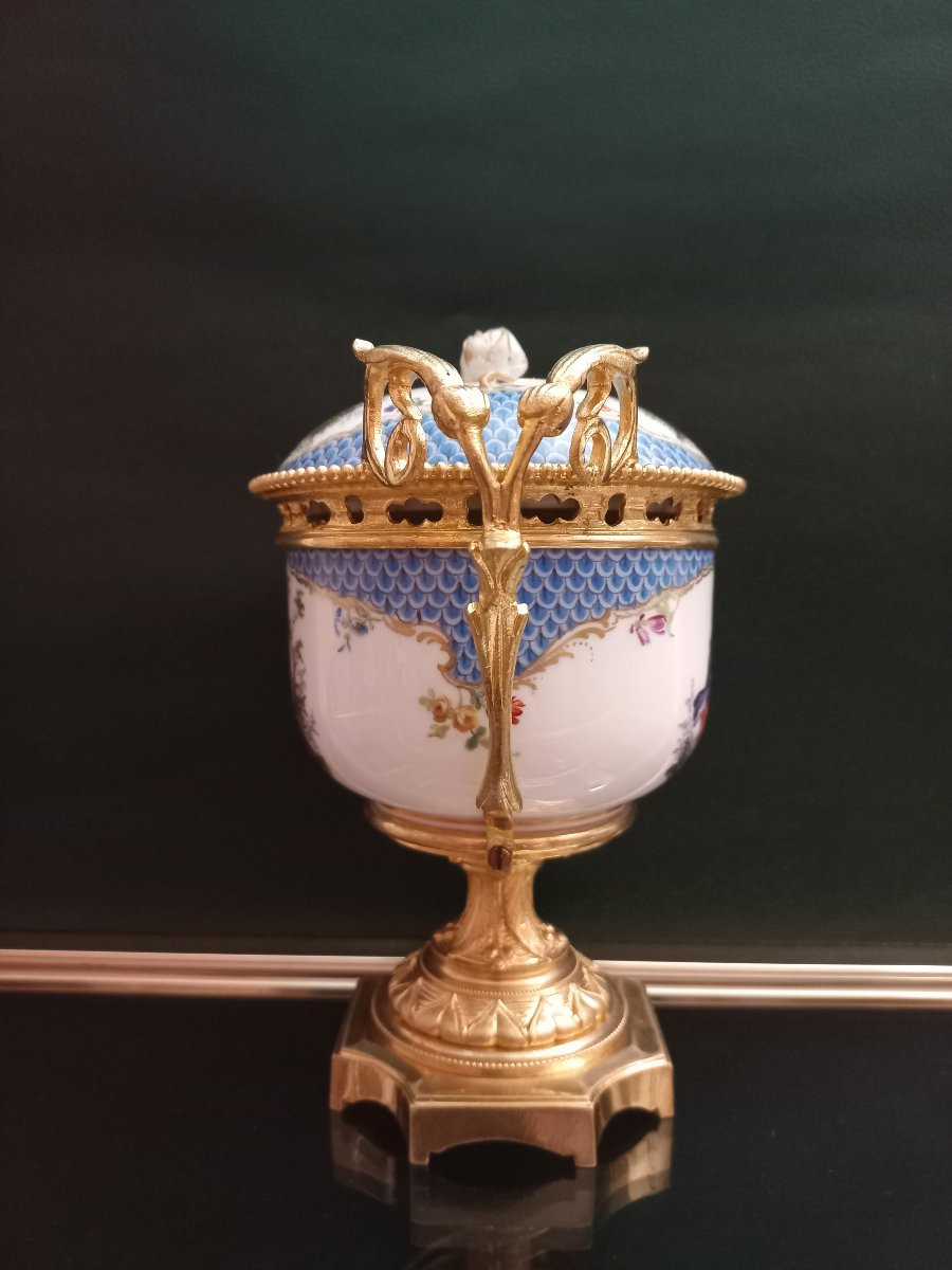 Meissen Porcelain Potpourri Jar With A Gilt Bronze Mount, 19th Century -photo-6