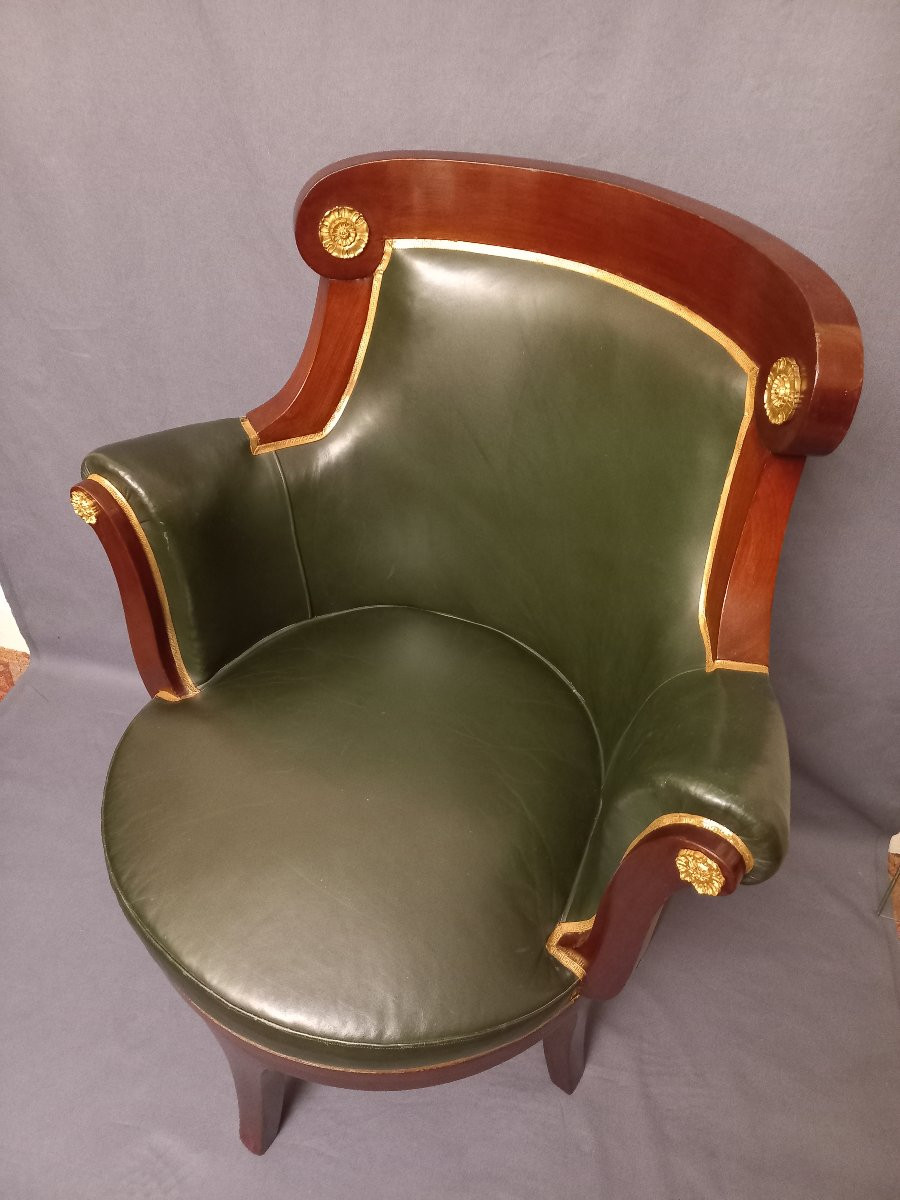 Leather And Mahogany Office Chair-photo-1