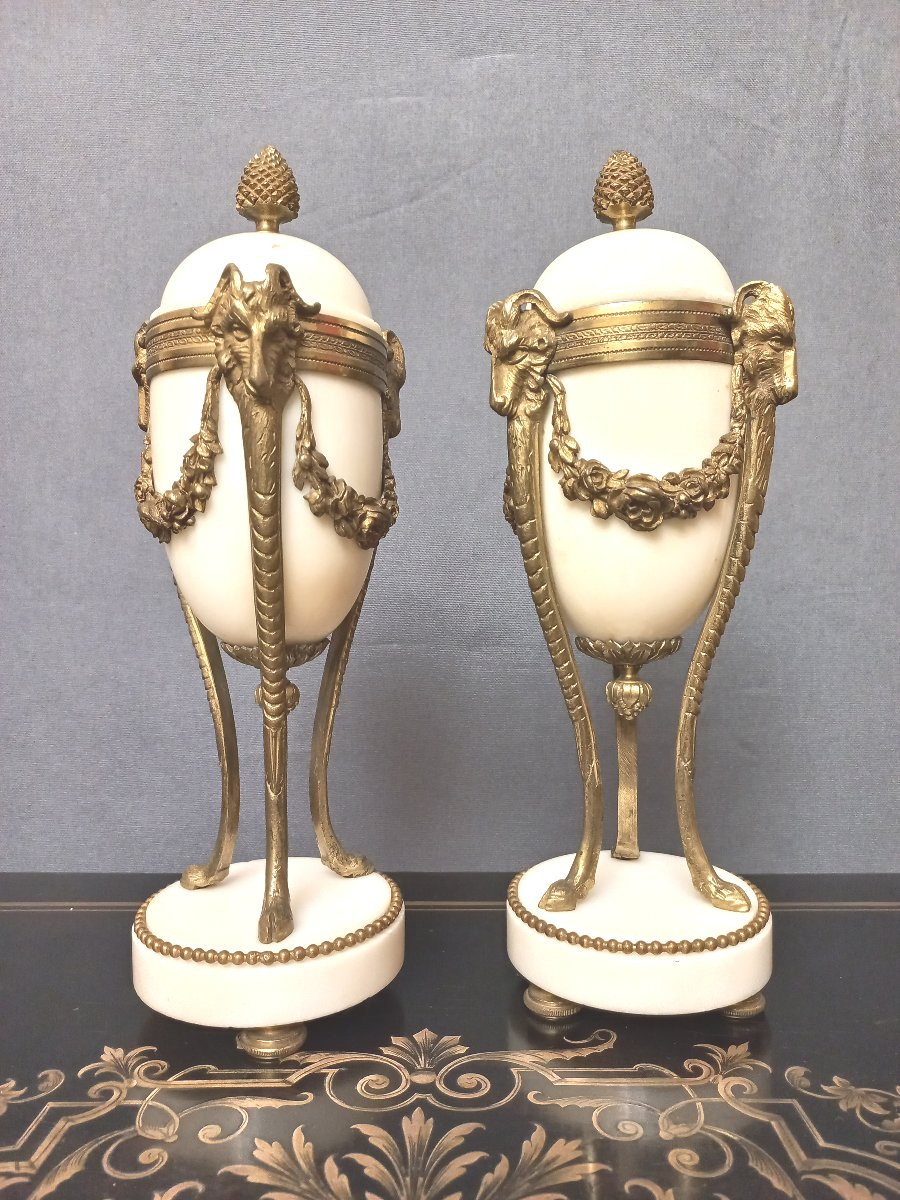 Pair Of Bronze And Marble Cassolettes -photo-3