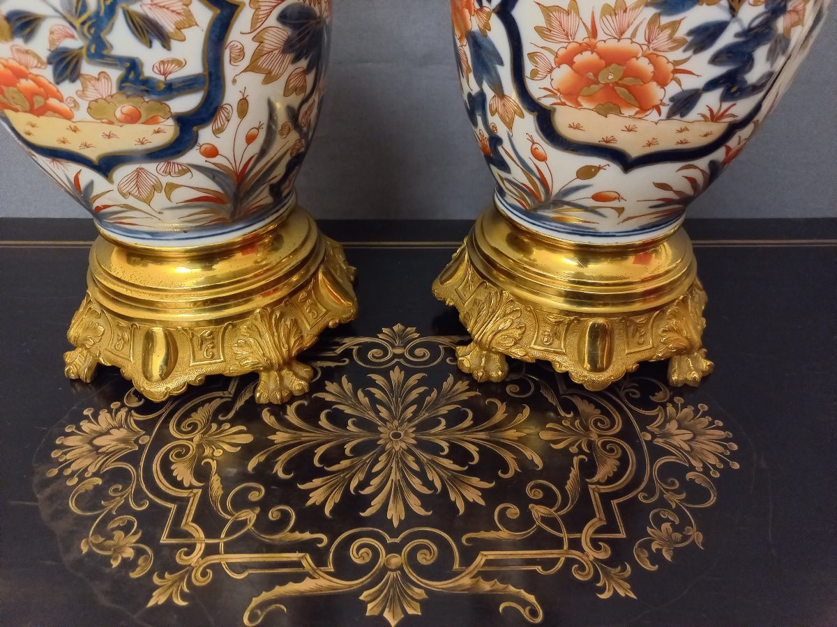 Pair Of 19th-century Japanese Porcelain Vases-photo-2