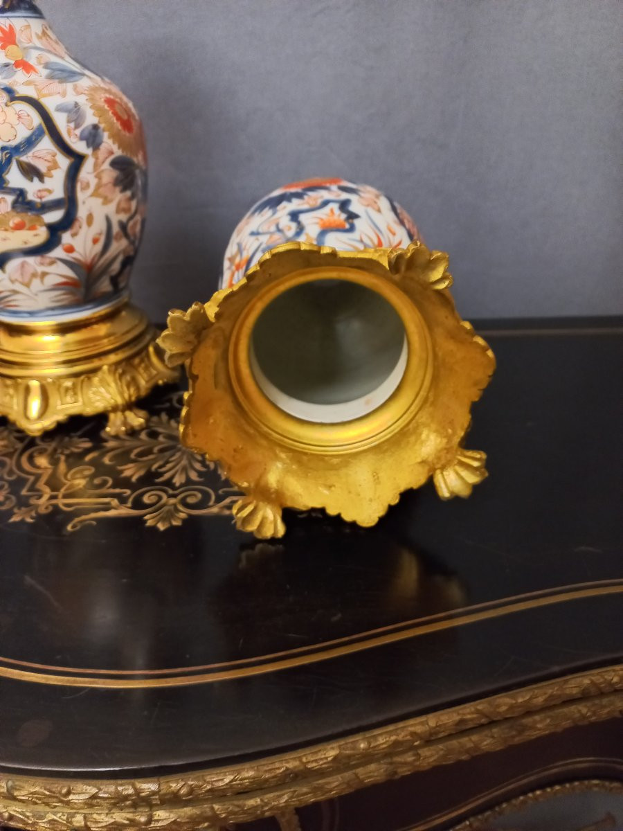 Pair Of 19th-century Japanese Porcelain Vases-photo-6