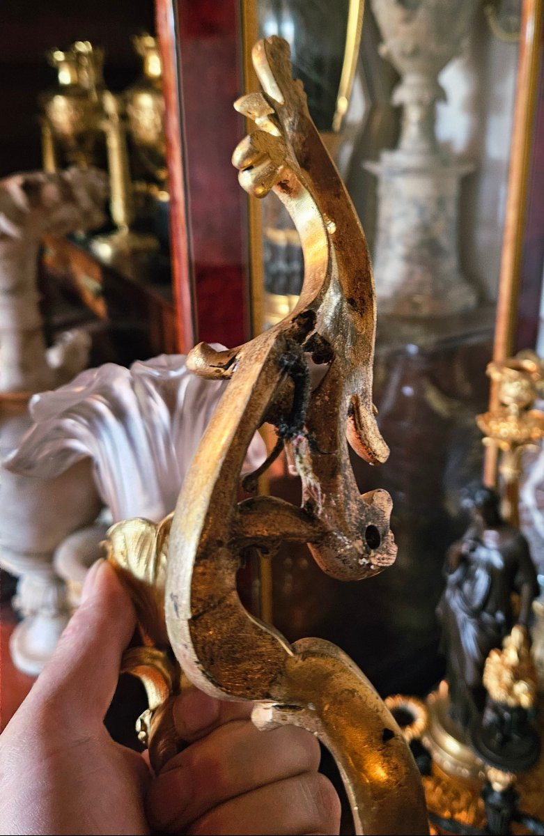 Pair Of Louis XV Style Gilt Bronze And Frosted Glass Sconces-photo-1