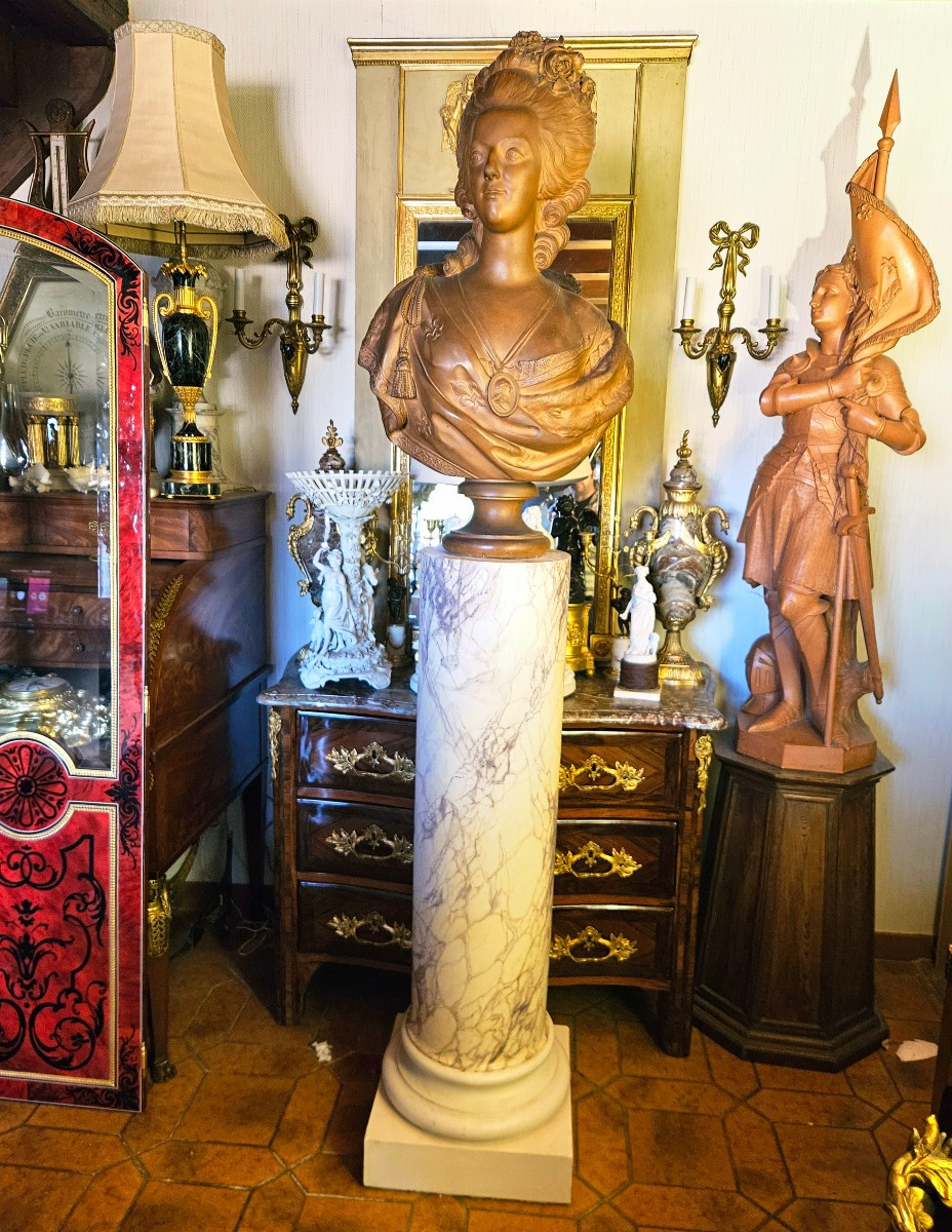 Large Bust Of Marie-antoinette On Column Ht 207 Cm