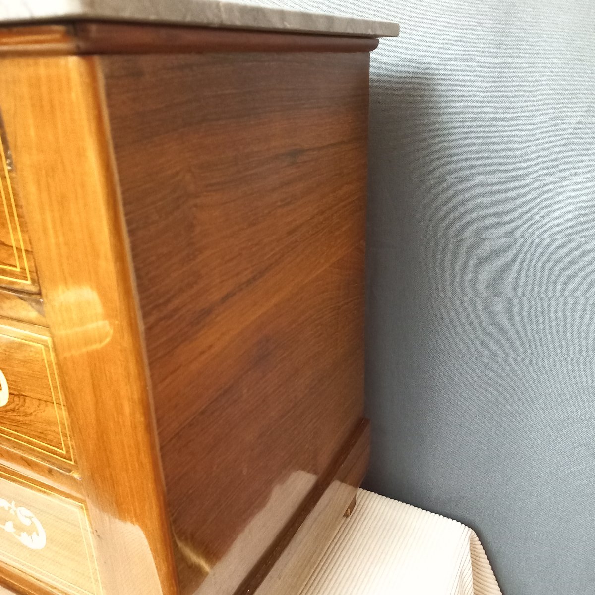 Petite commode Charles X  L 65 x H 46 cm-photo-5