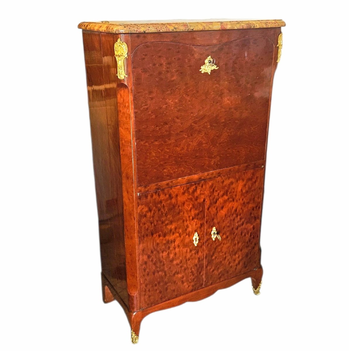 Petit secretaire en acajou moucheté XVIIIe époque Transition