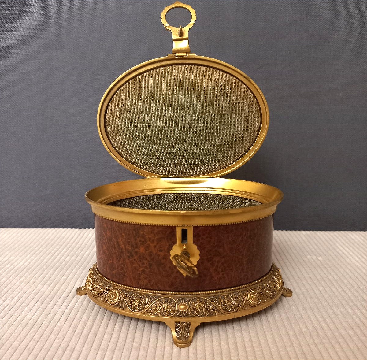 Gold-plated Metal Case And Amboina Magnifying Glass-photo-6