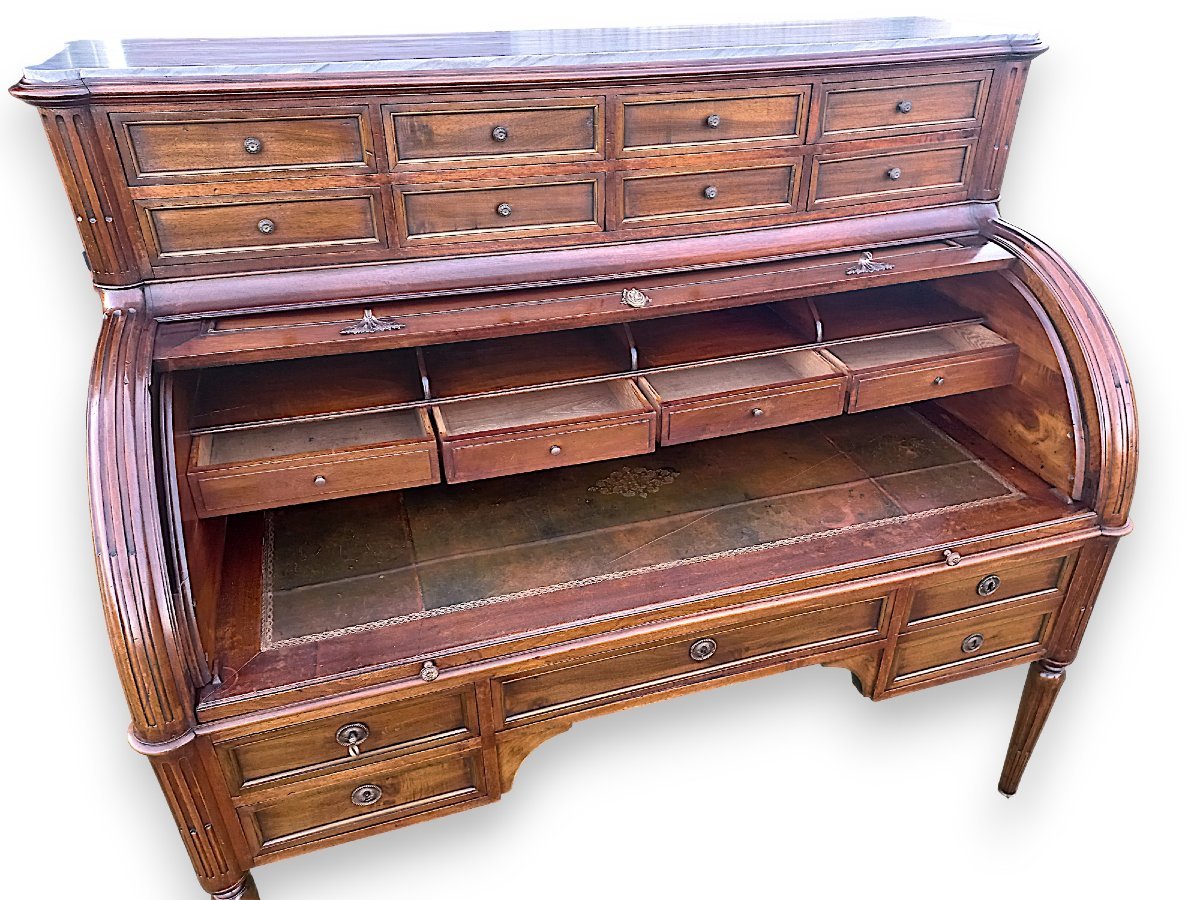 Louis XVI-style Walnut Cylinder Desk-photo-2