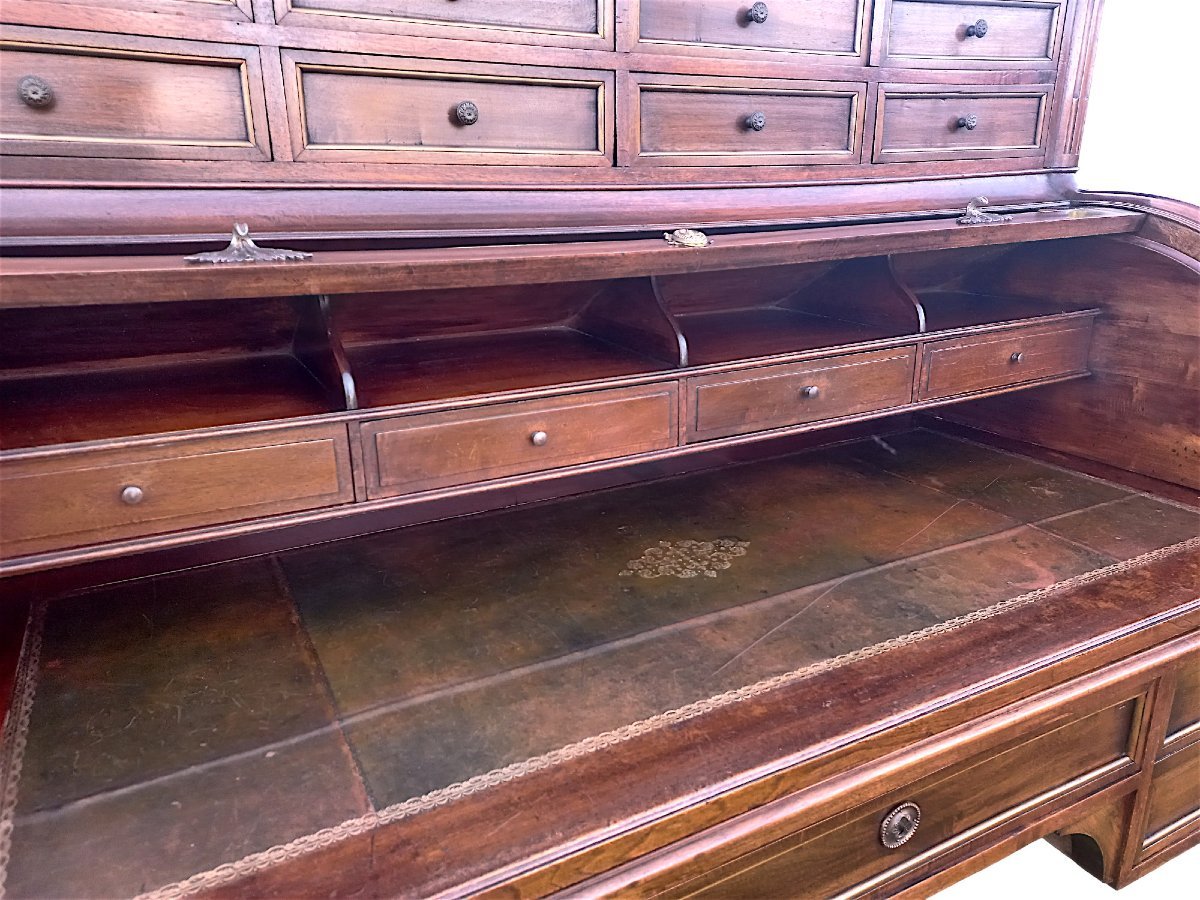 Louis XVI-style Walnut Cylinder Desk-photo-4