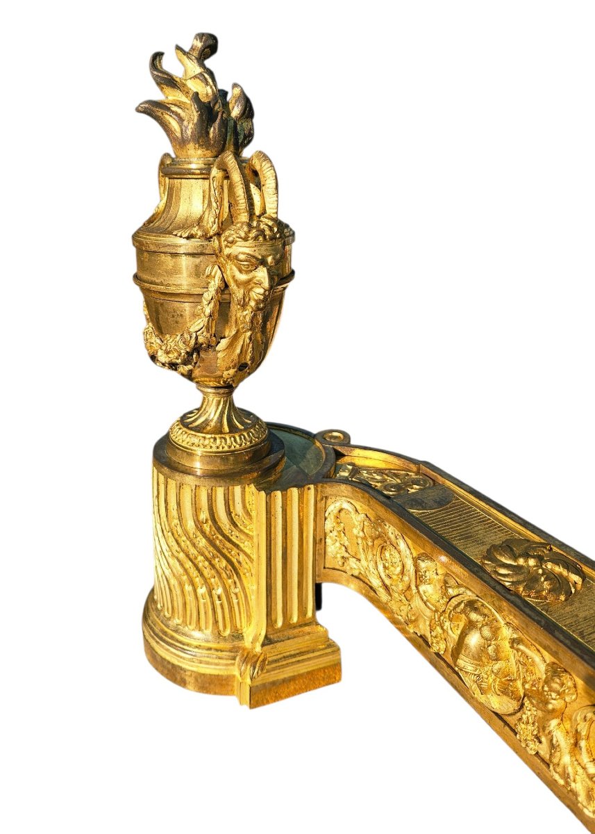 Paire de Grands Chenets "aux faunes" St Louis XVI  Bronze Doré - XIXe Siècle-photo-2