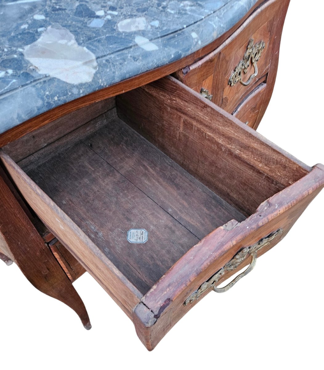 Commode sauteuse en marqueterie estampillée époque Louis XV-photo-6