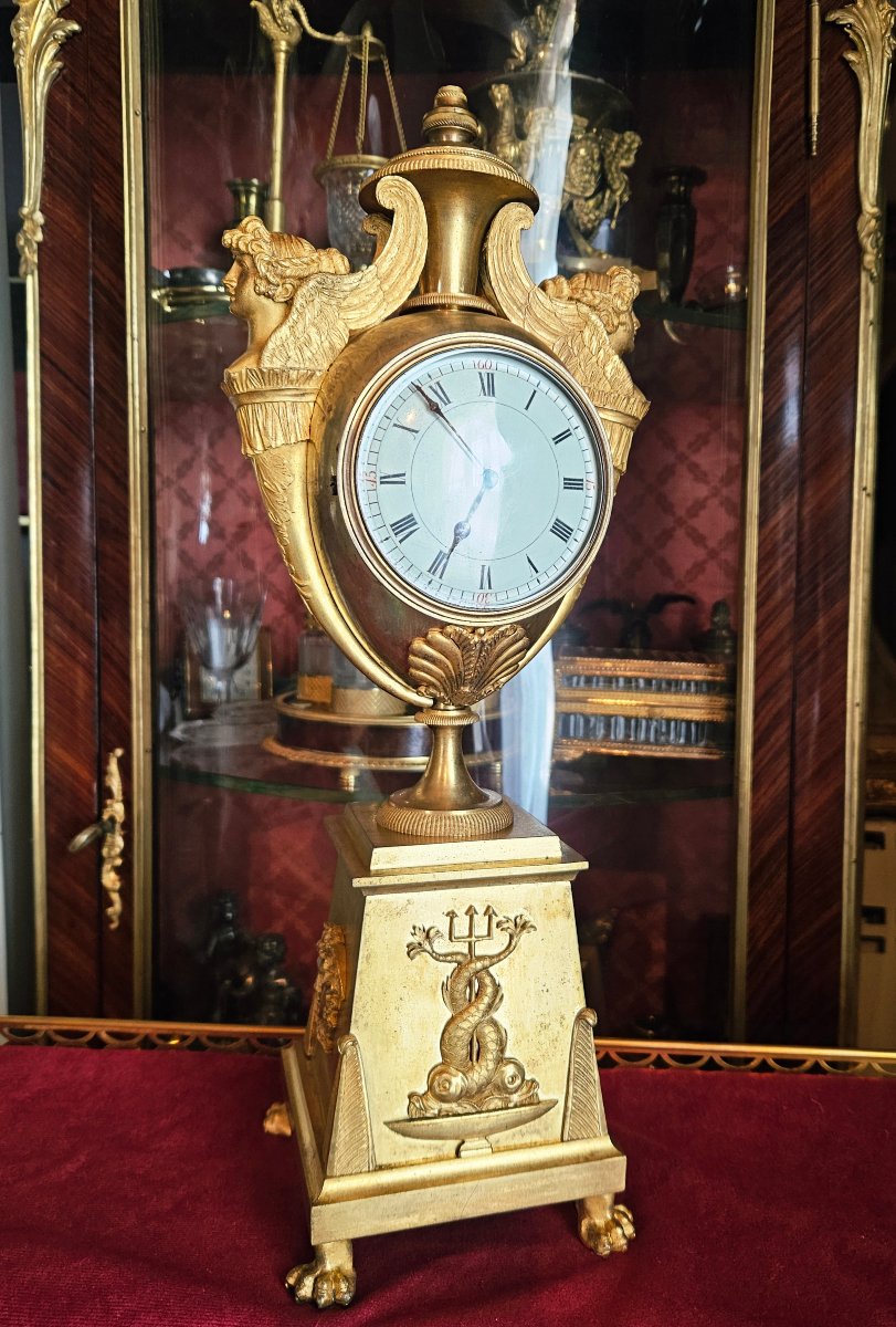 Claude Galle: Gilded Bronze Urn-shaped Clock With Busts Of Winged Mermaids, Empire Period-photo-4