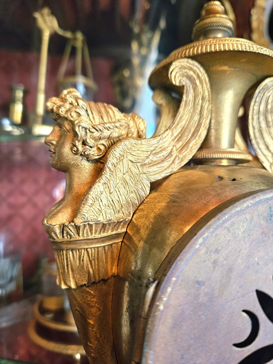 Claude Galle: Gilded Bronze Urn-shaped Clock With Busts Of Winged Mermaids, Empire Period-photo-6