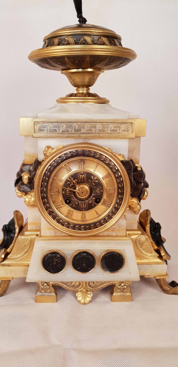Henri Picard (1840-1890), Importante Pendule Et Cand&eacute;labres De Style N&eacute;o-&eacute;trusque-photo-2