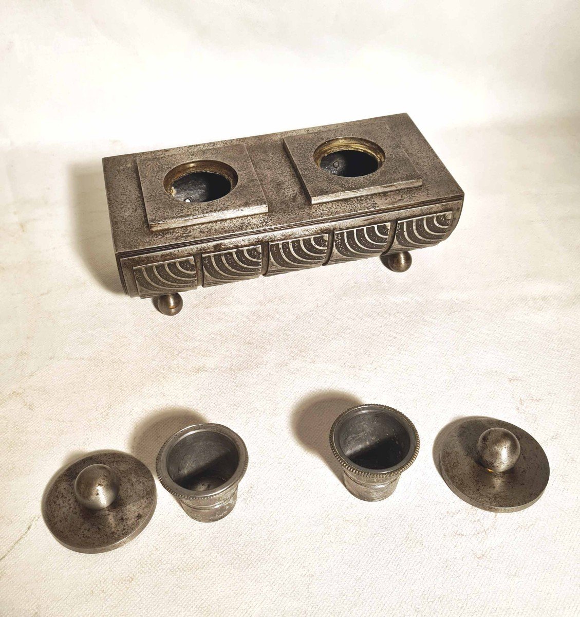 Edgar Brandt (1880-1960) Art Deco Inkwell In Patinated Wrought Iron-photo-3