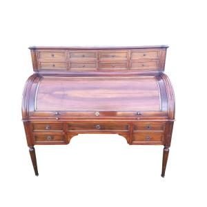 Bureau à cylindre Louis XVI en noyer