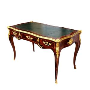 Bureau st Louis XV estampillé Rinck à Paris  