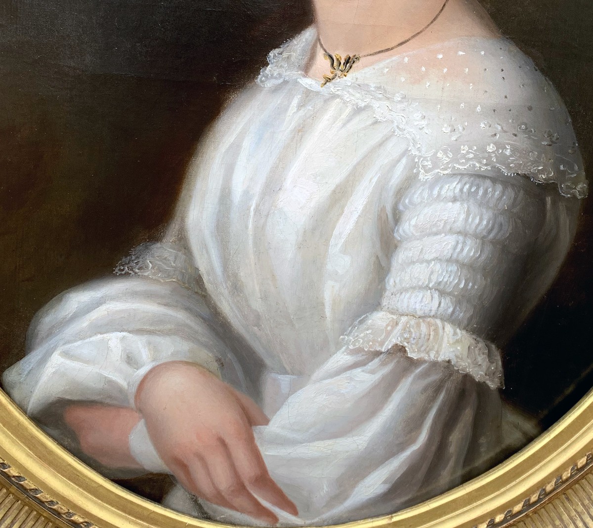 Portrait classique de jeune femme – signé J. Hallez | huile sur toile | présentation ovale-photo-1