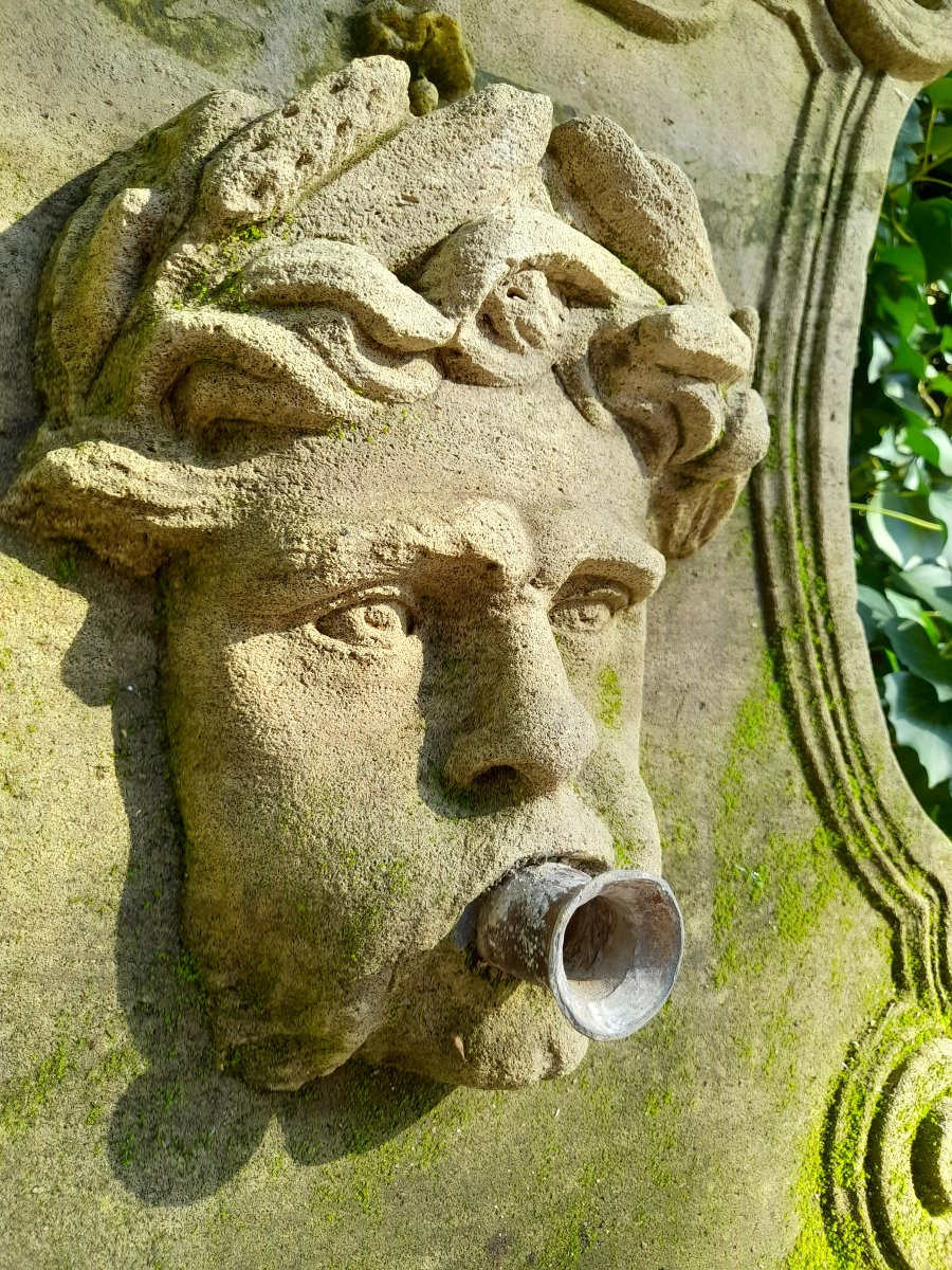 Fontaine d'applique en pierre -photo-1