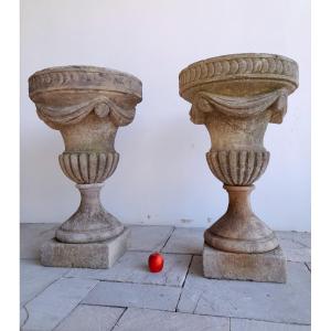 Importante paire de vases Medicis en pierre 