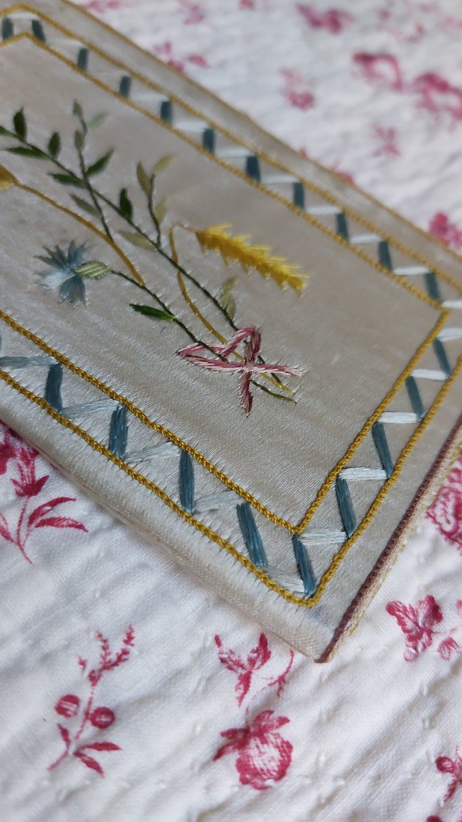 18th Century Ticket Holder In Embroidered Silk -photo-3