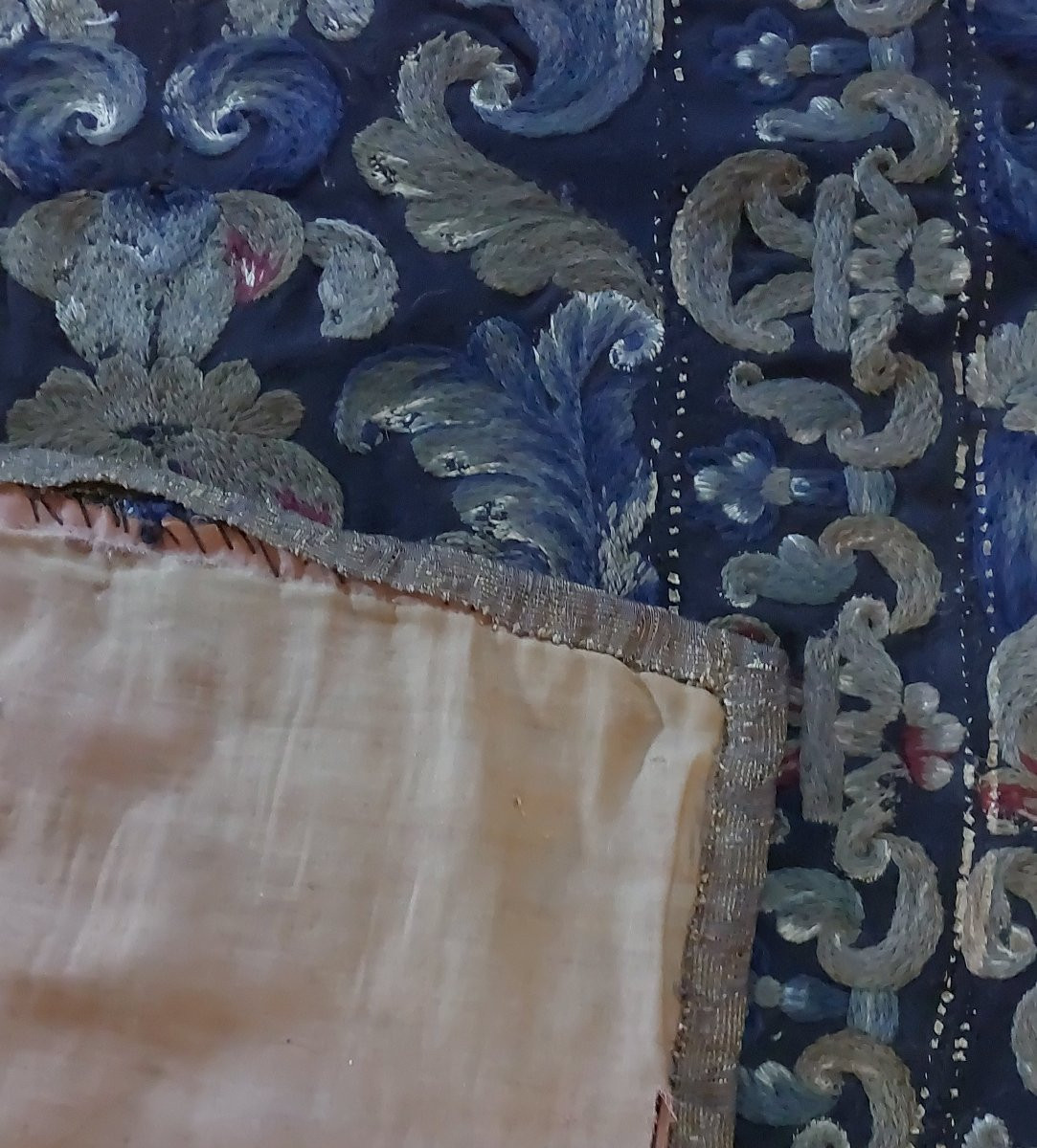 Broderie époque XVIIe/XVIIIe -photo-1