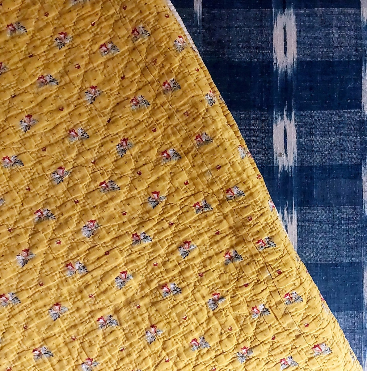 Courtepointe jaune gaude XIXe 