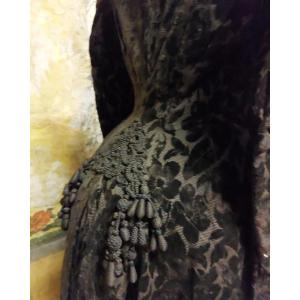 Silk Velvet Coat Nineteenth Time