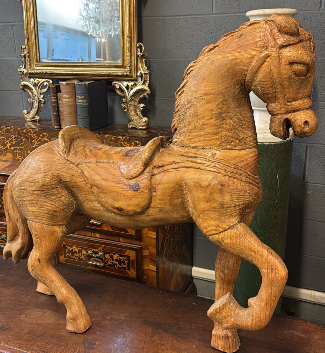 Ancien Cheval De Carrousel