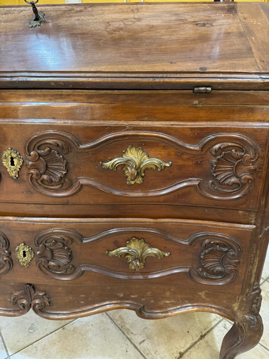 Piedmontese Walnut Drop-leaf Desk With Finely Carved Top-photo-2