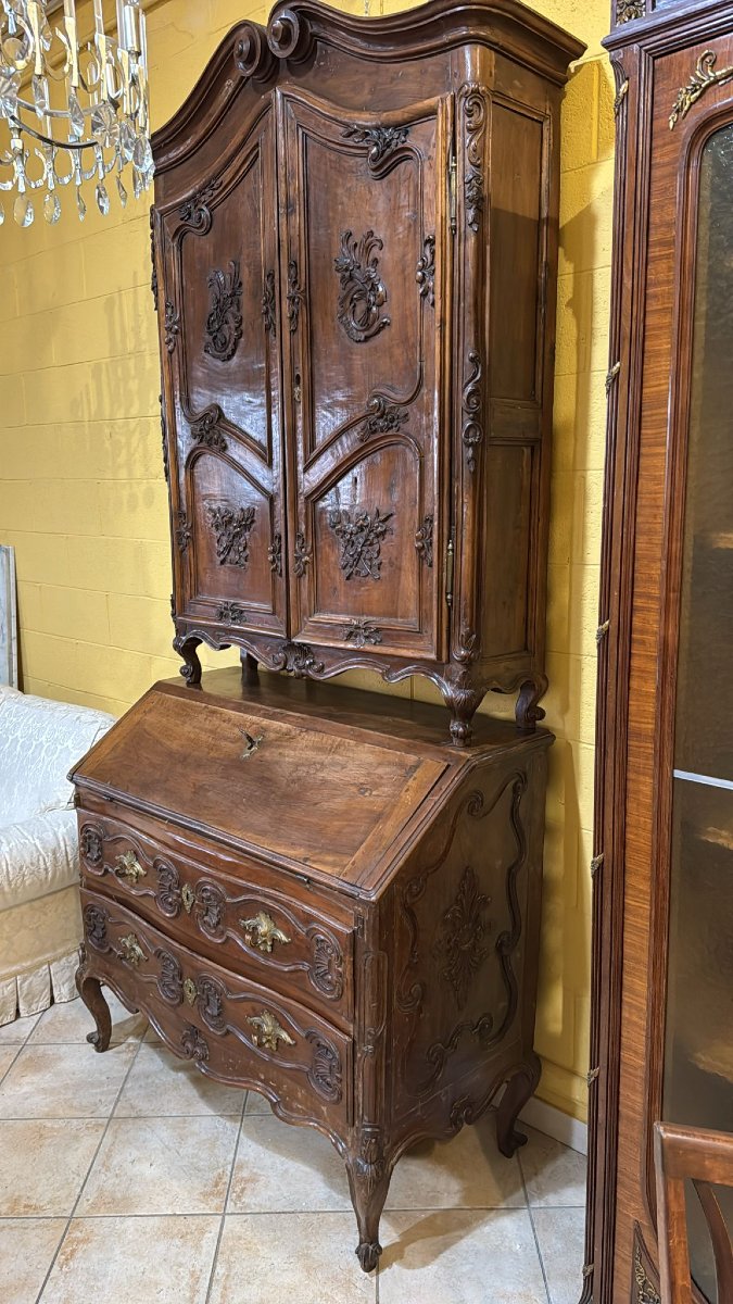 Piedmontese Walnut Drop-leaf Desk With Finely Carved Top-photo-2
