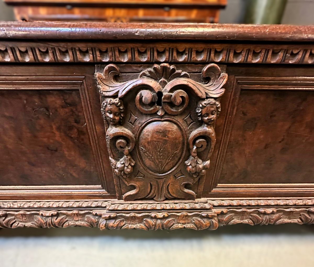 Walnut Chest, 17th Century-photo-3