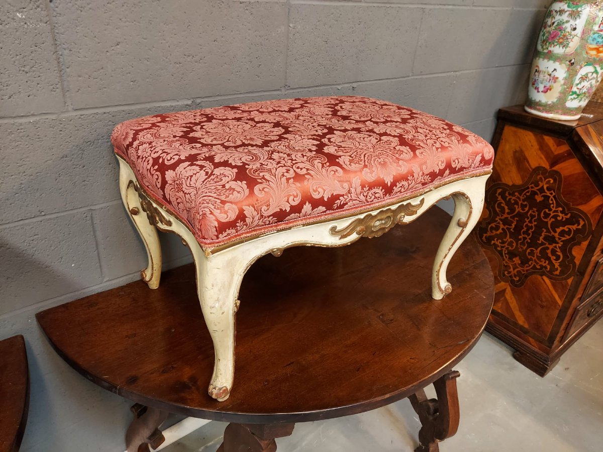 Pair Of Lacquered And Gilded Marche Stools-photo-2