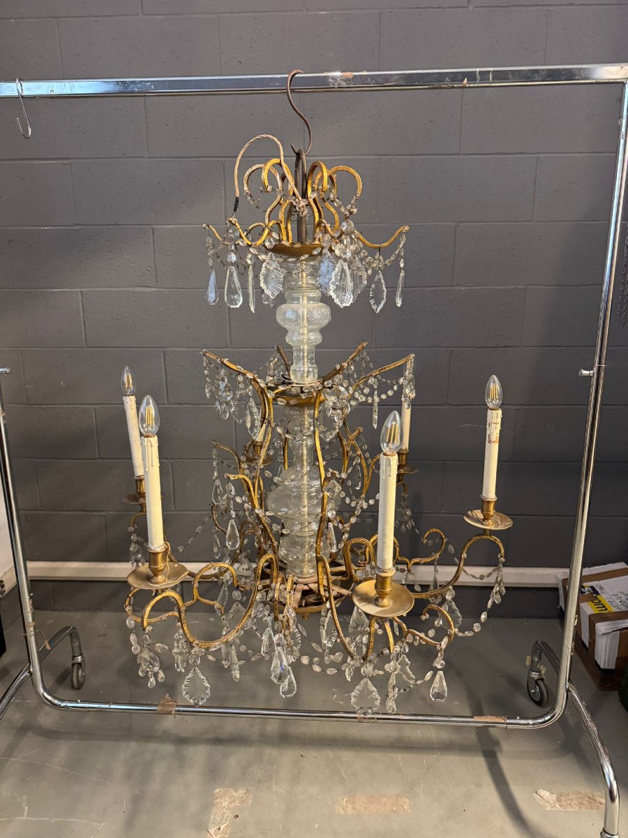 Antique Six-light Chandelier.-photo-1