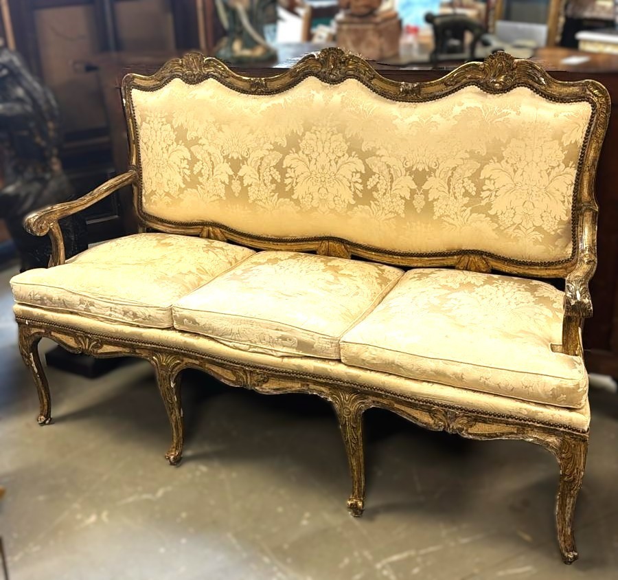 Canapé trois places en bois argenté