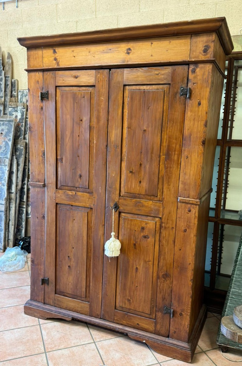 Two-door Pine Wardrobe